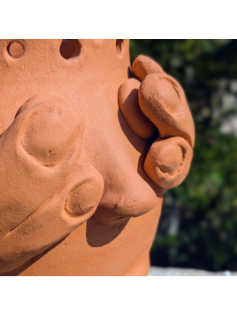 Un Pot en Céramique Unique et Plein de Charme