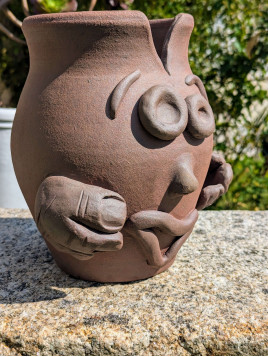 Un Pot en Céramique Unique et Plein de Charme