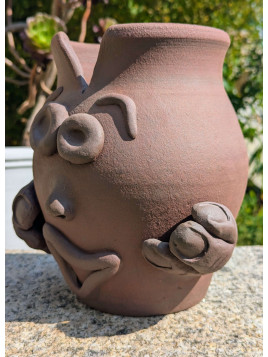 Un Pot en Céramique Unique et Plein de Charme