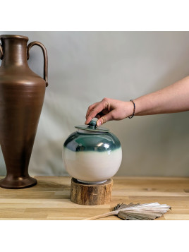 Boîte de Rangement en Céramique Artisanale "Harmonie"