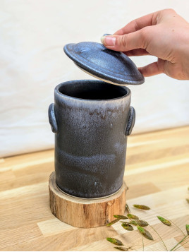 Pot à compost élégant