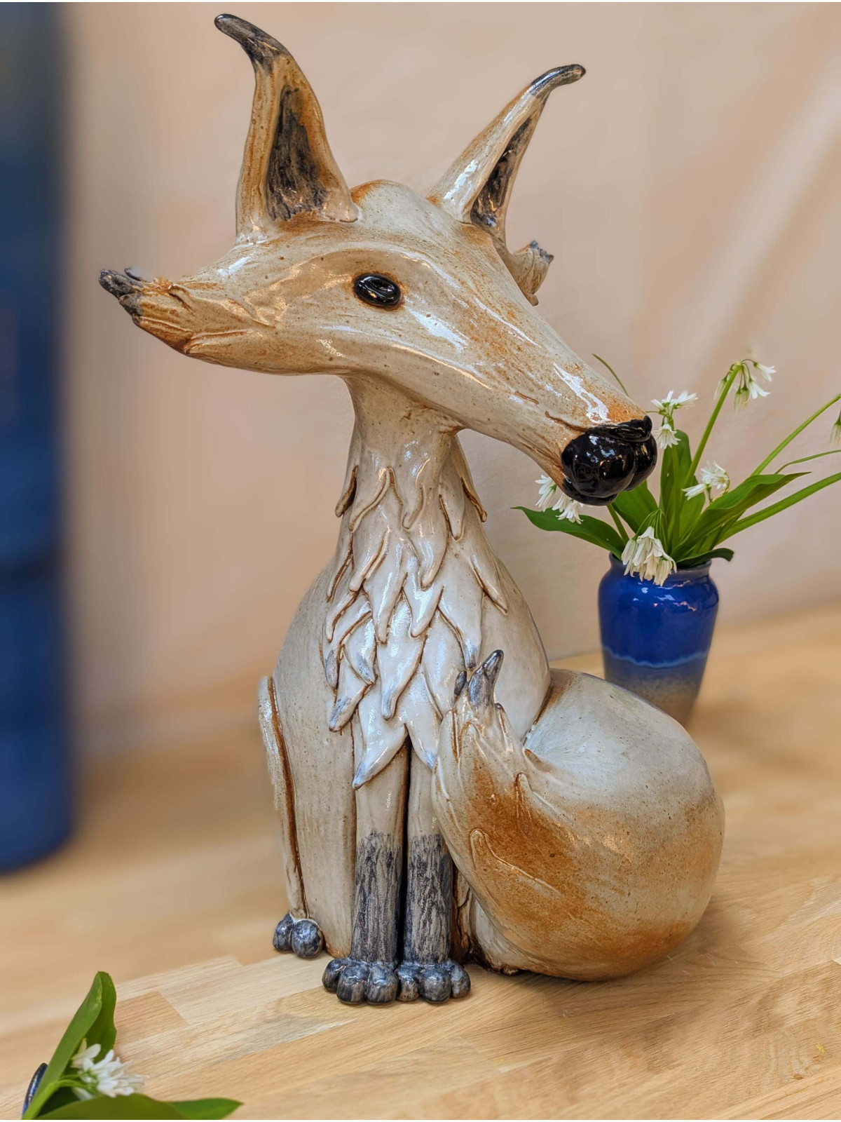Renard modelé à la main
