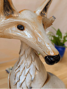 Renard modelé à la main
